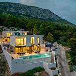 Villa Beachfront Luxury Mare, Featuring A Heated Pool, Fitness Area, And Sauna Potomje