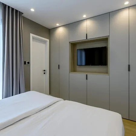 Villa Beachfront Luxury Mare, Featuring A Heated Pool, Fitness Area, And Sauna