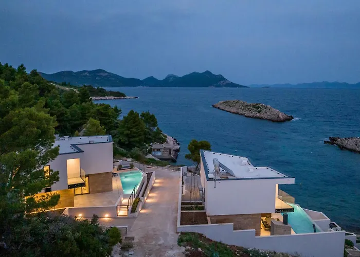 Beachfront Luxury Mare, Featuring A Heated Pool, Fitness Area, And Sauna Willa