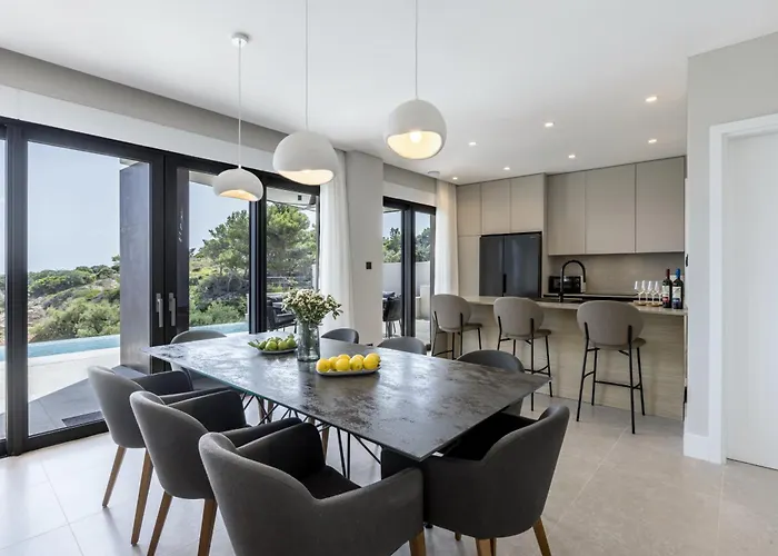 Beachfront Luxury Mare, Featuring A Heated Pool, Fitness Area, And Sauna * Potomje
