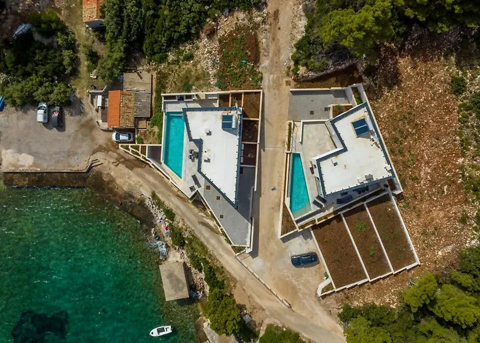 Beachfront Luxury Mare, Featuring A Heated Pool, Fitness Area, And Sauna Willa