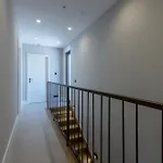 빌라 Beachfront Luxury Mare, Featuring A Heated Pool, Fitness Area, And Sauna