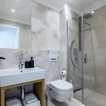 Beachfront Luxury Mare, Featuring A Heated Pool, Fitness Area, And Sauna 빌라