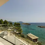 Beachfront Luxury Mare, Featuring A Heated Pool, Fitness Area, And Sauna 빌라 *