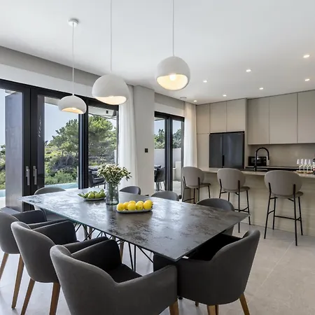 Luxury Mare, Direkt Am * Potomje