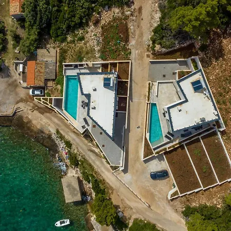 Beachfront Luxury Mare, Featuring A Heated Pool, Fitness Area, And Sauna Βίλα