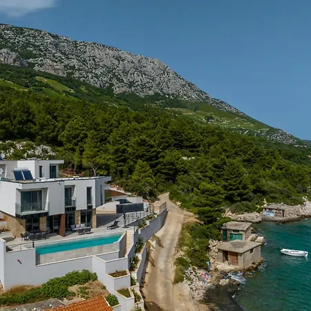 Βίλα Beachfront Luxury Mare, Featuring A Heated Pool, Fitness Area, And Sauna