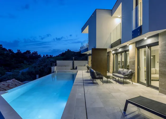 别墅 Beachfront Luxury Mare, Featuring A Heated Pool, Fitness Area, And Sauna *