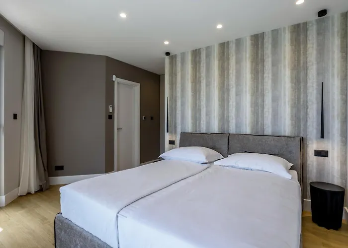 Luxury Mare, Direkt Am