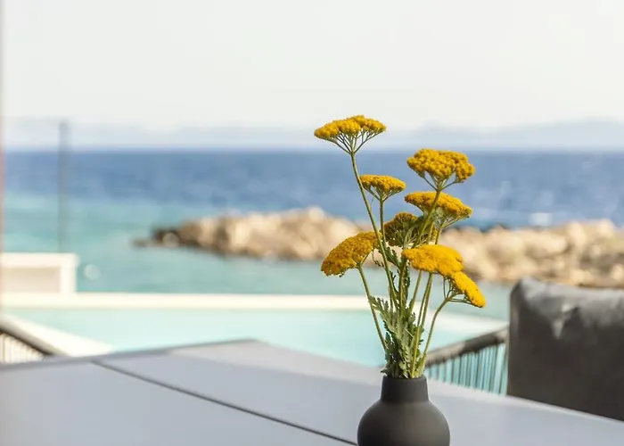 别墅 Beachfront Luxury Mare, Featuring A Heated Pool, Fitness Area, And Sauna *