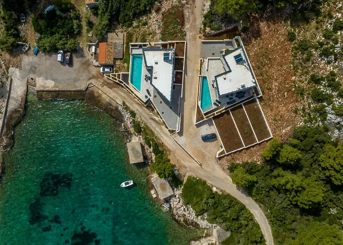 Beachfront Luxury Mare, Featuring A Heated Pool, Fitness Area, And Sauna 别墅 Potomje